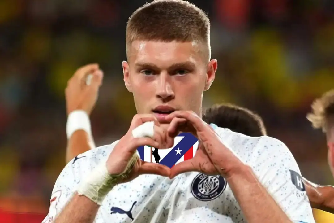 Artem Dovbyk celebrando