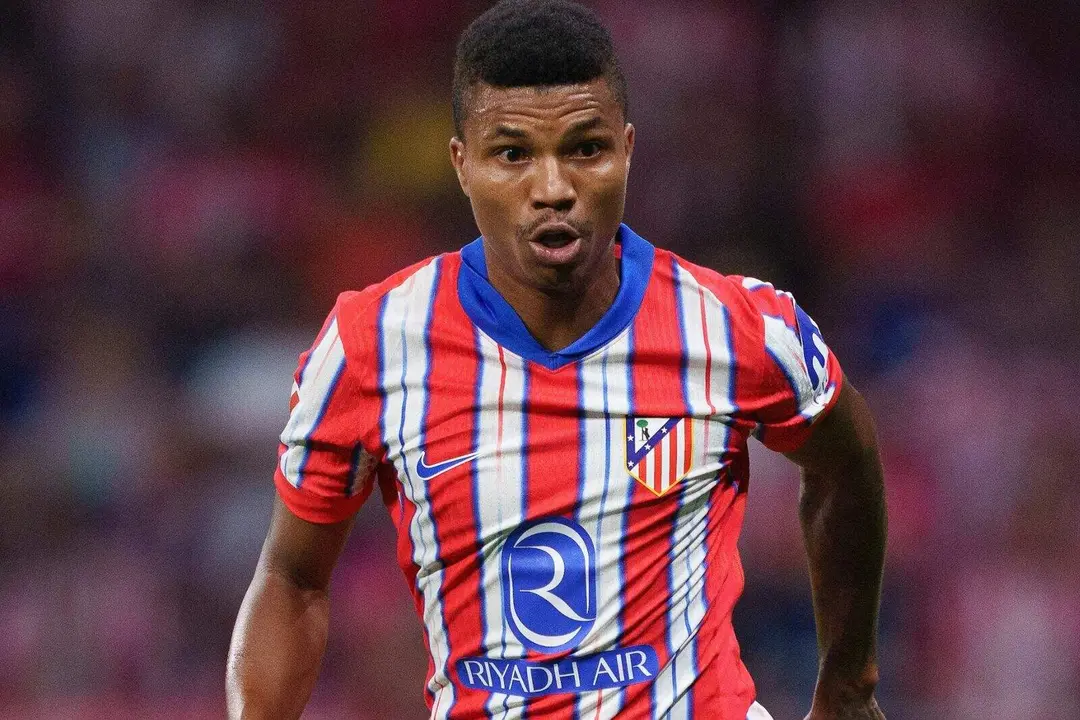 Reinildo fue lateral izquierdo ante el Real Madrid