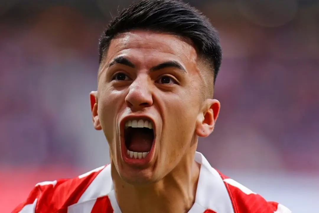 Thiago Almada celebrando un gol (Fuente: @Atleti)