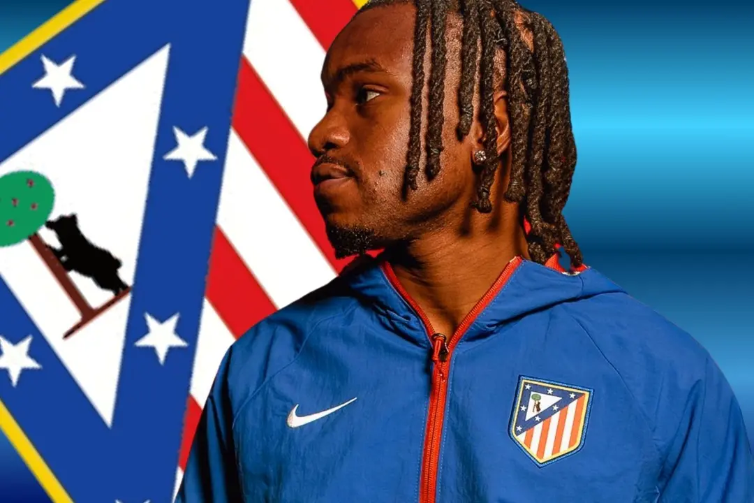 Ademola Lookman con el escudo rojiblanco | Fuente: (@Atleti y Canva)
