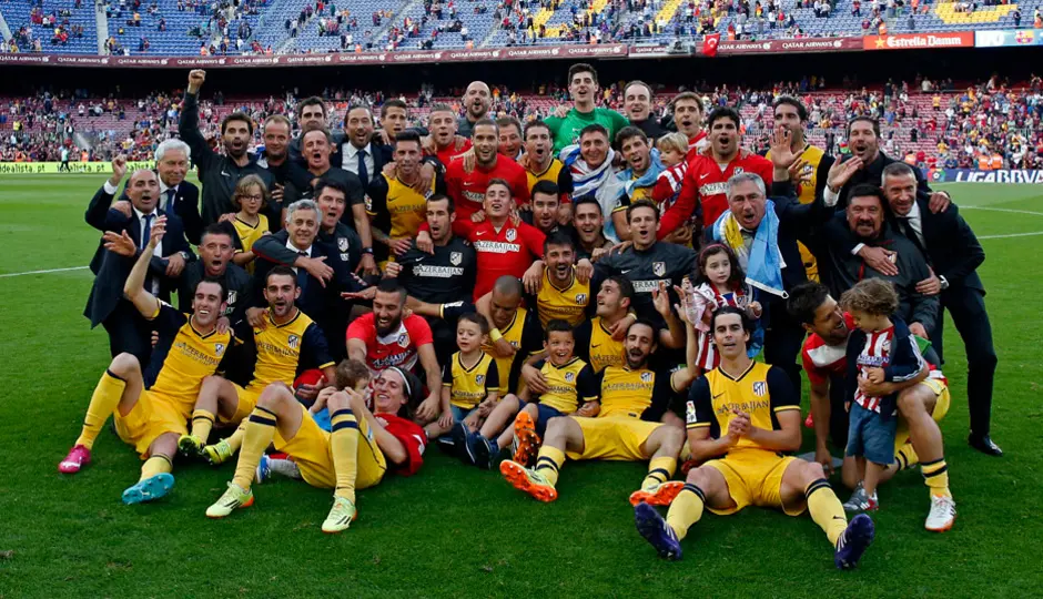 El equipo celebra el t&iacute;tulo en el Camp Nou | Fuente Atleti (A.G)