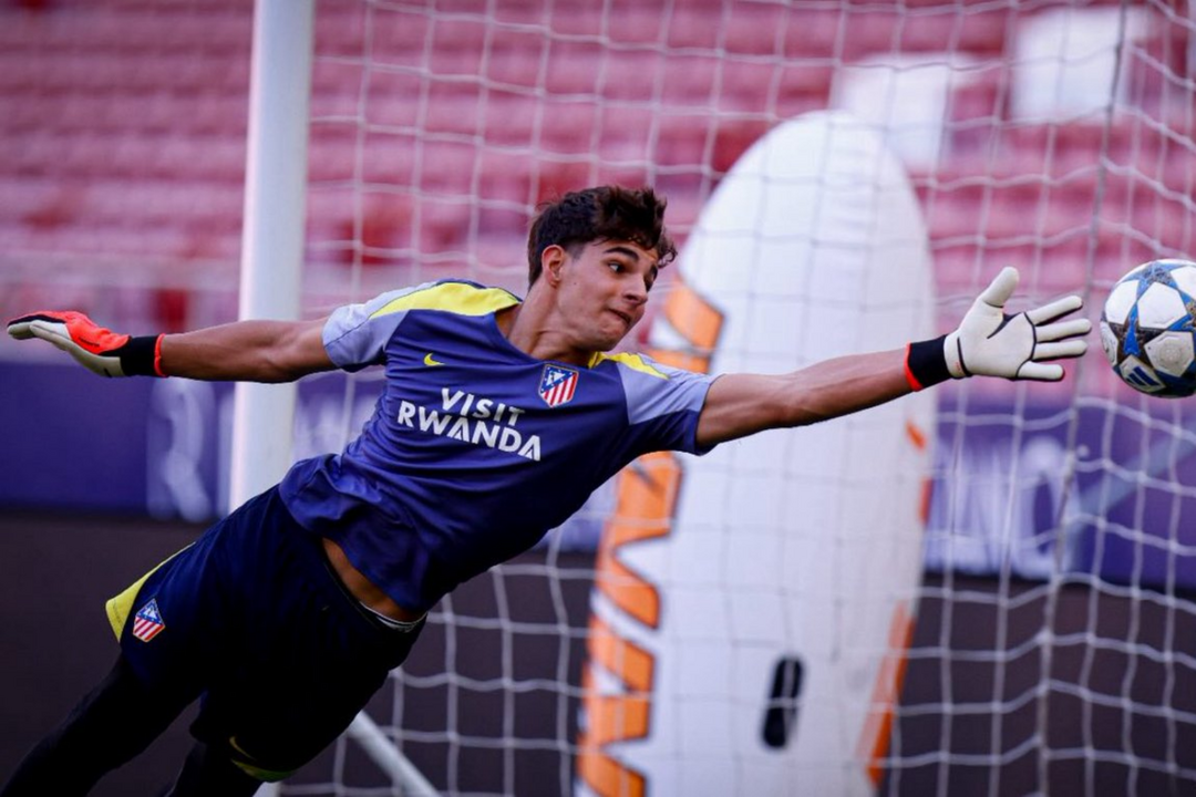 Miguel Olarieta, portero del Atl&eacute;tico de Madrid juvenil 'A' | Fuente (@AtletiAcademia)