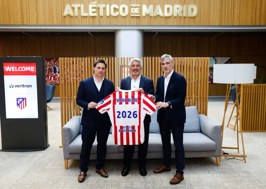 &Oacute;scar Mayo y Ren&eacute; Abril presentan el acuerdo con Veritran | Fuente @atleti