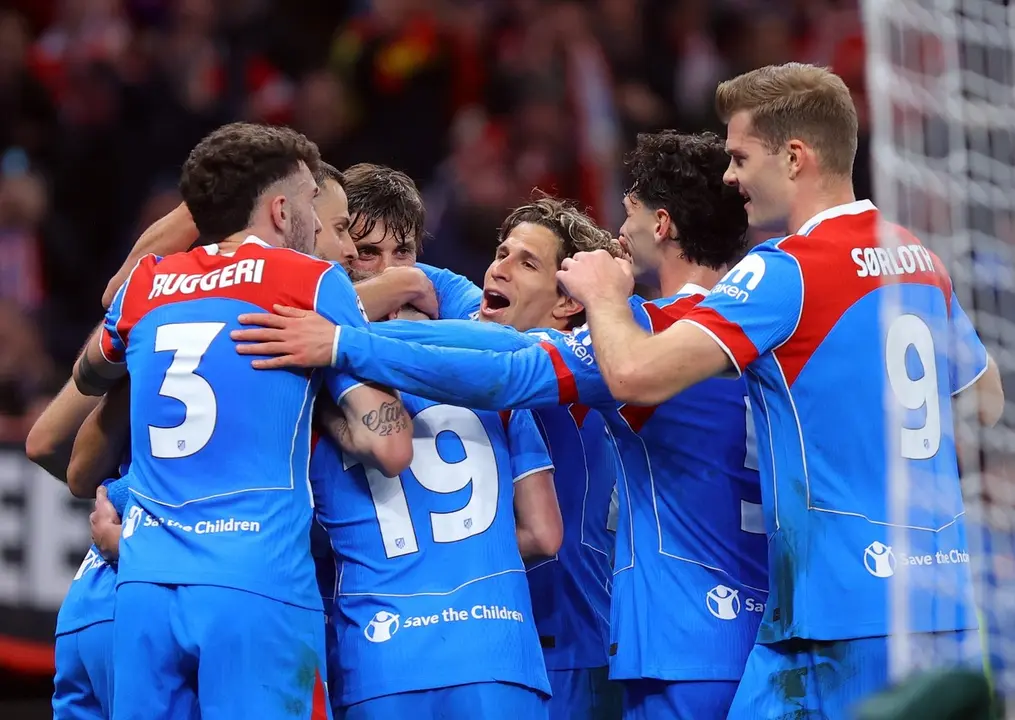 P&icirc;&ntilde;a del Atl&eacute;tico de Madrid con Juli&aacute;n &Aacute;lvarez que fue la estrella del equipo | Fuente @Atleti