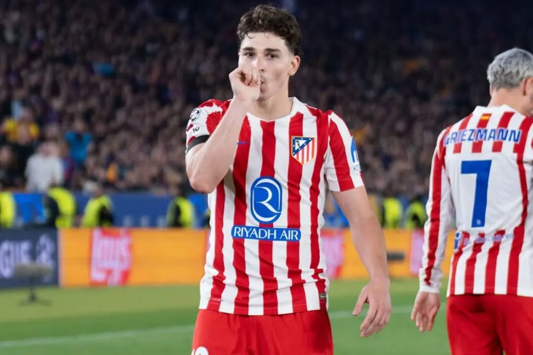 Juli&aacute;n celebrando un gol ante el FC Barcelona | Fuente: (@juliaanalvarez)