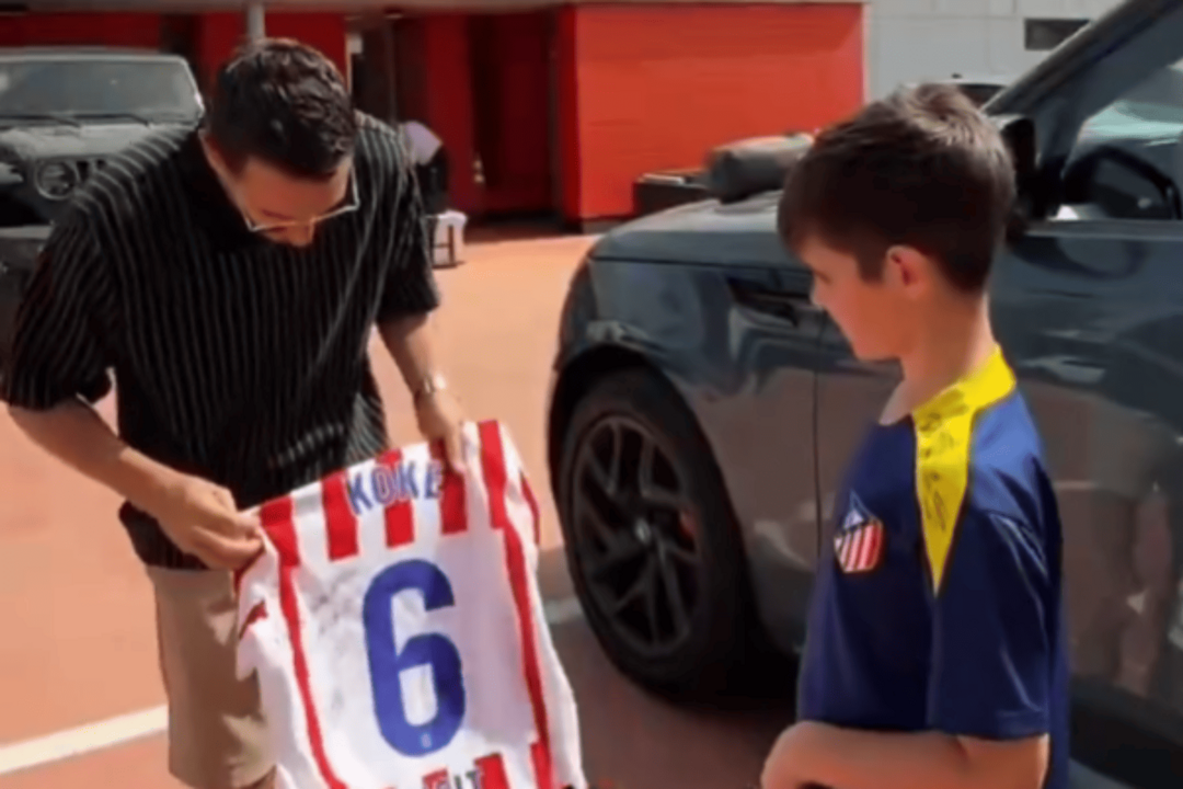 El detalle de Koke con el peque&ntilde;o Mart&iacute;n | Fuente (@40Andaya)