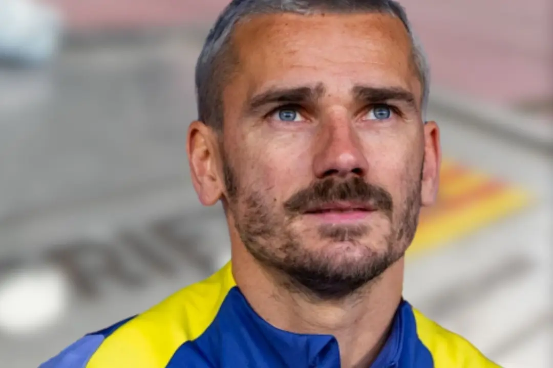 Atacan la placa de Antoine Griezmann | Fuente (Canva, MD y @Atleti)