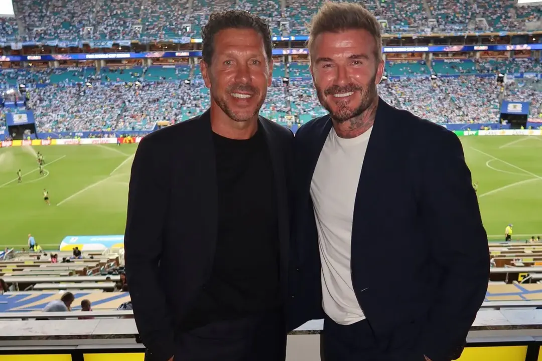 Reencuentro entre leyendas.  Fuente (@simeone)