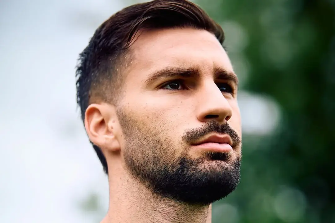 &Aacute;lex Baena salt&oacute; de inicio contra Francia | Fuente (@sefutbol)