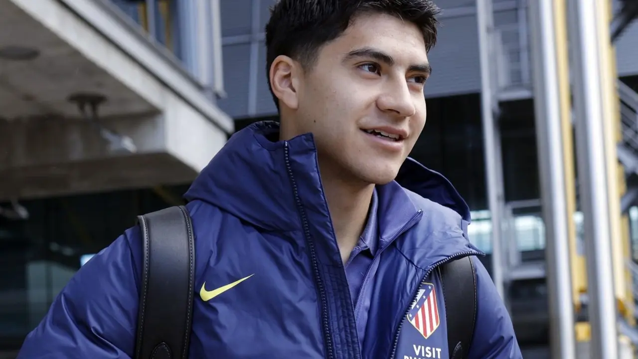 El mexicano debuto como rojiblanco (Fuente: @Atleti)