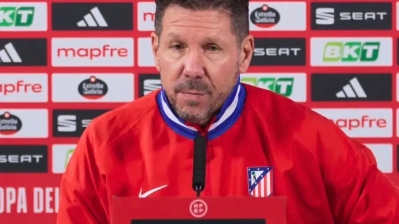Simeone en rueda de prensa | Fuente (@Atleti y Canva)