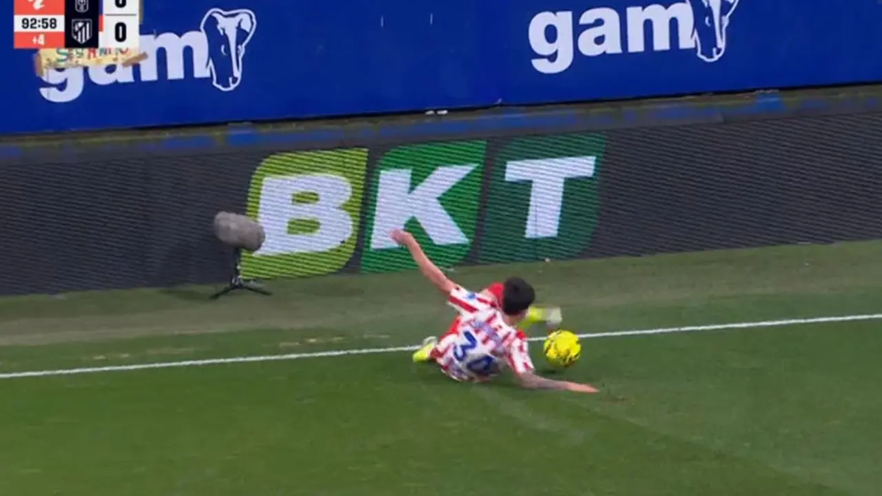 El bal&oacute;n imposible que salv&oacute; Julio D&iacute;az antes del 0-1 | Fuente: Movistar