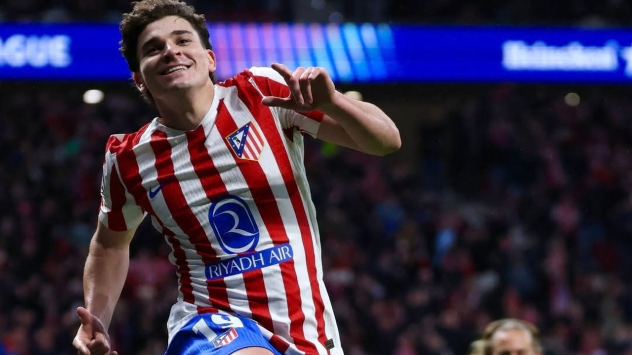 Juli&aacute;n celebrando un gol | Fuente: (@julianalvarez)