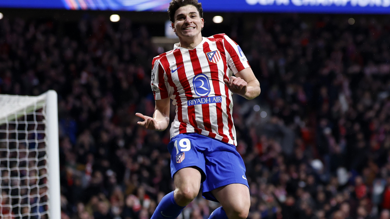 Juli&aacute;n celebrando un gol quiere hacer historia