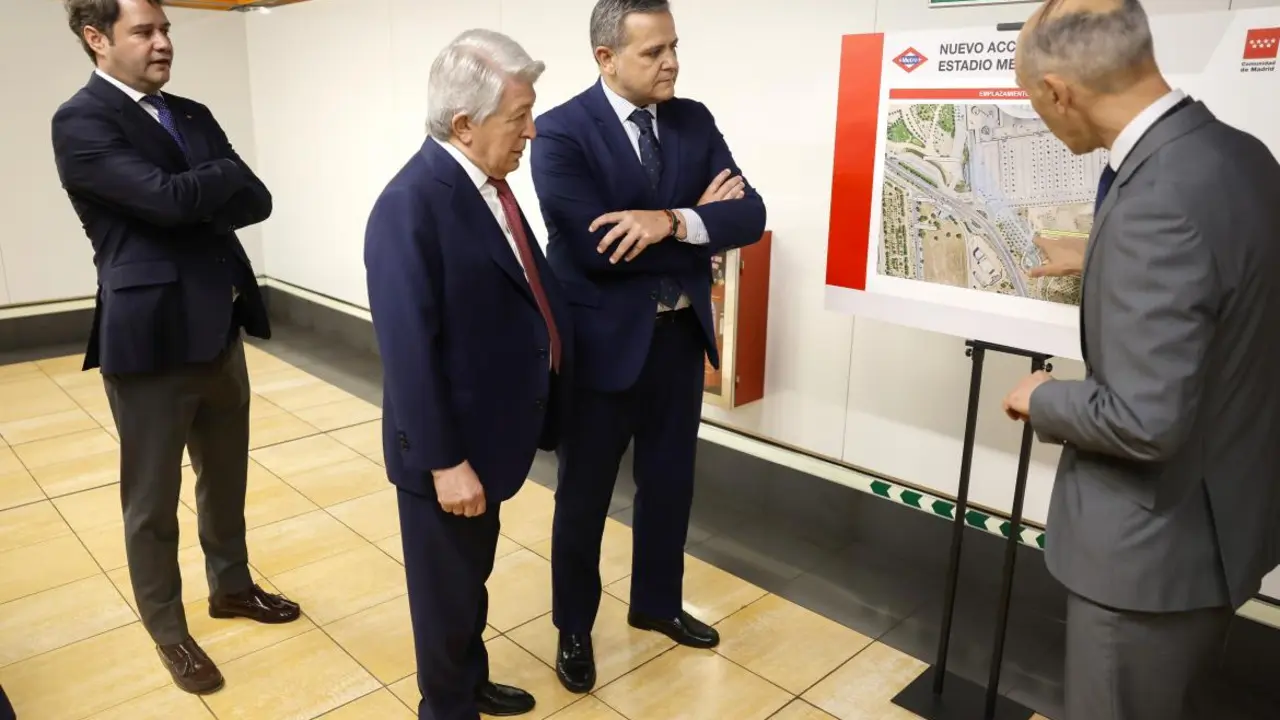Enrique Cerezo present&oacute; los nuevos accesos al Metropolitano que conectar&aacute; tambi&eacute;n con la Ciudad del Deporte | Fuente (Comunidad Madrid)