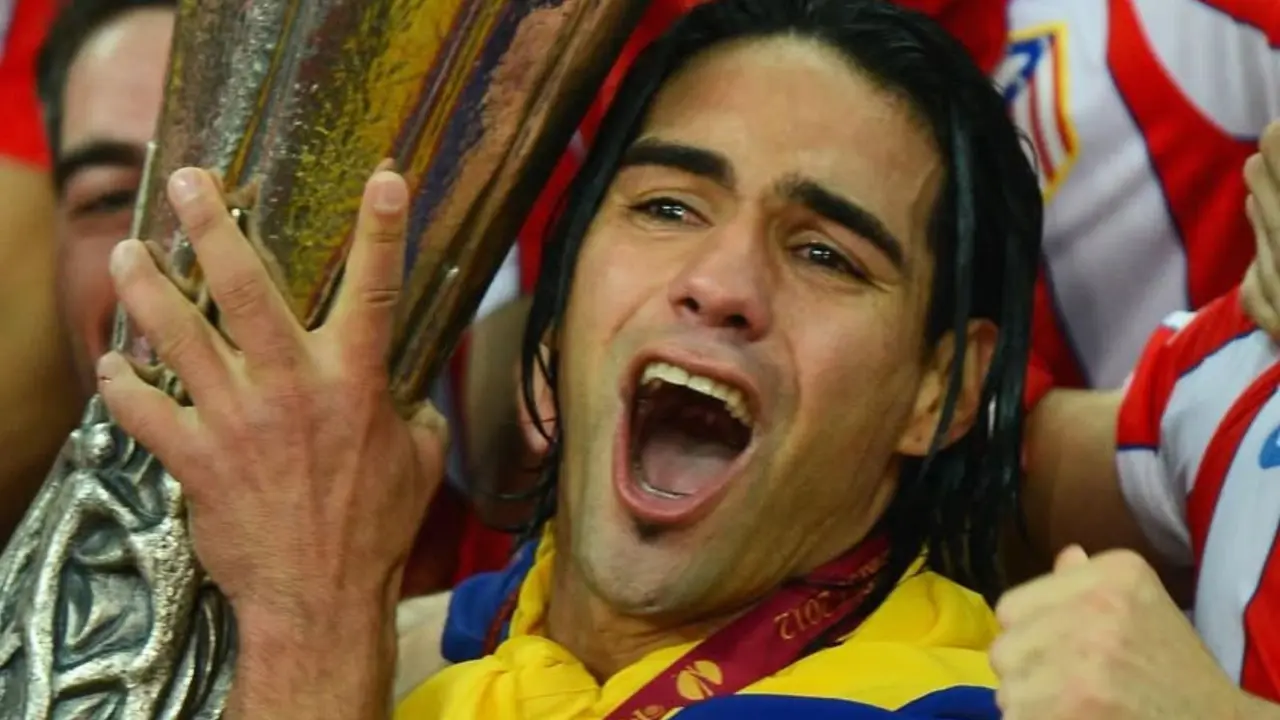 Radamel Falcao aconseja a Juli&aacute;n Alvarez | Fuente (@falcao)