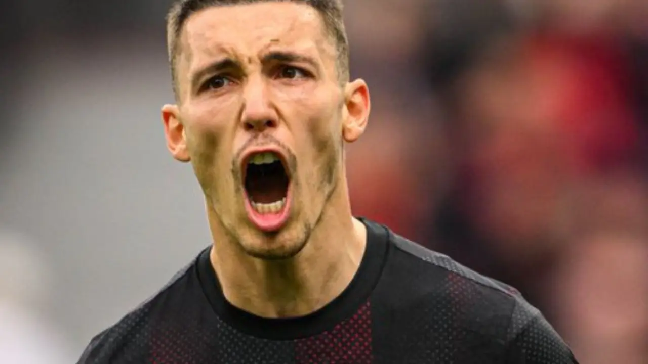 Grimaldo se adapta al Atl&eacute;tico | Fuente (@bayer04_en)