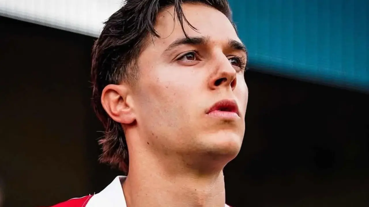Arnau se hace hueco en el Atl&eacute;tico | Fuente (@arnauortiz_)