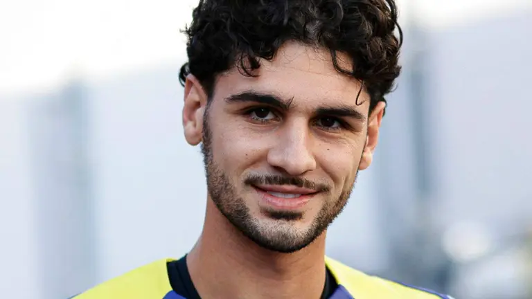 Se busca recambio para Cardoso
