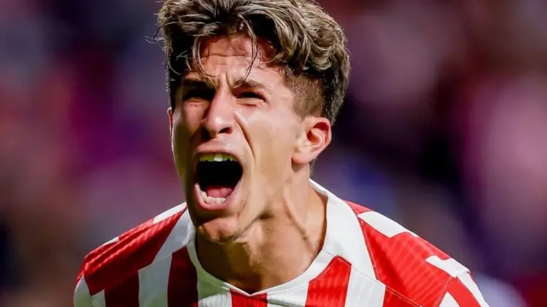 Giuliano Simeone con el Atl&eacute;tico de Madrid | Fuente (@Atleti y Canva)