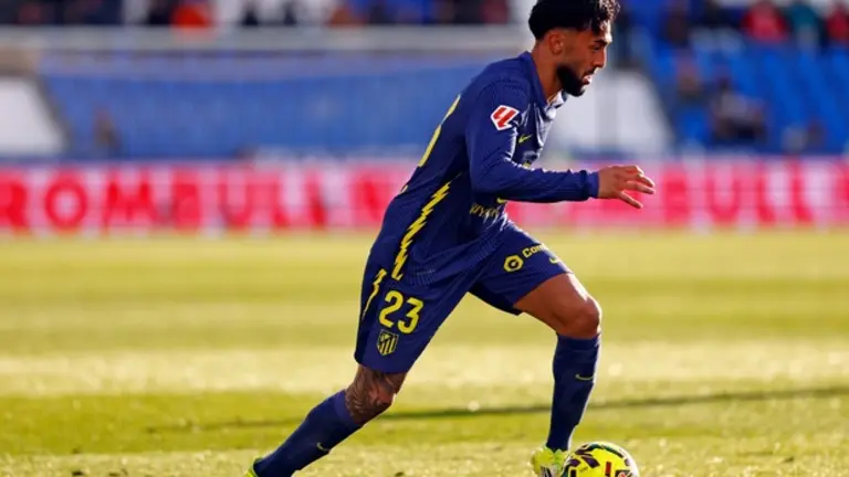 Nico Gonz&aacute;lez ante el Rayo Vallecano