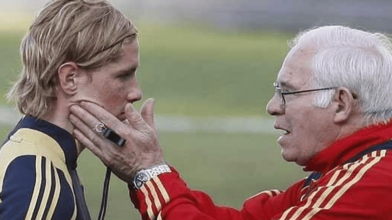Fernando Torres junto a Luis Aragon&eacute;s | Fuente (Atl&eacute;tico de Madrid)