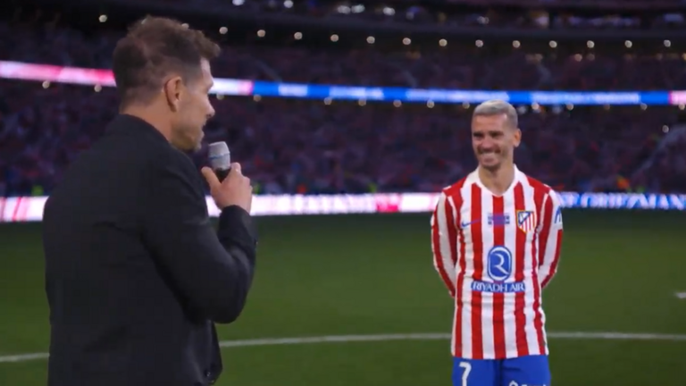 Simeone despide a Griezmann