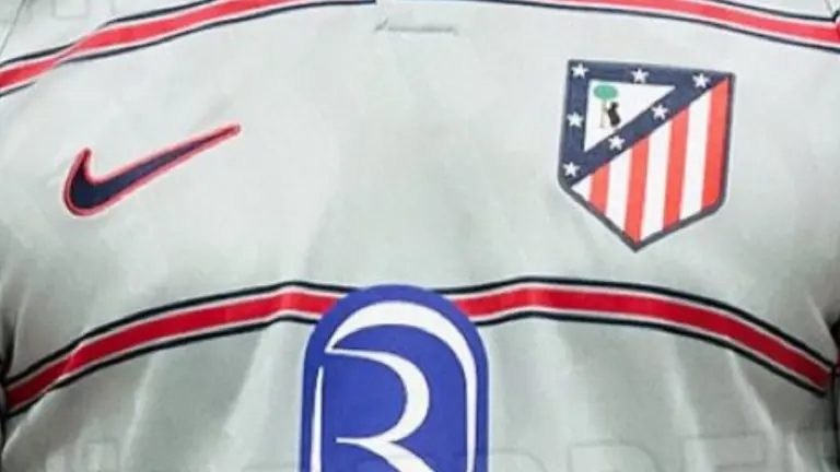 Nueva filtraci&oacute;n de la camiseta del Atl&eacute;tico | Fuente (@KamilBerberler)