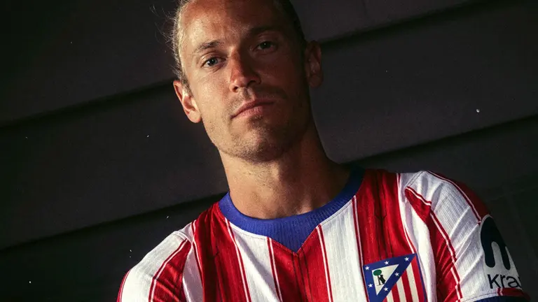 La nueva camiseta del Atl&eacute;tico | Fuente (@Atleti)