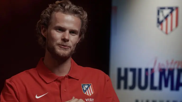 Morten Hjulmand ya posa como rojiblanco | Fuente (@Atlet)