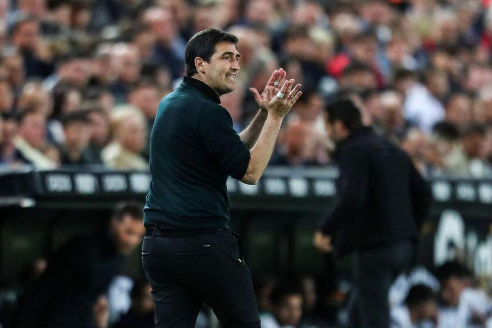 Andoni Iraola suena cada vez con más fuerza para ocupar el banquillo del Sevilla | Europa Press