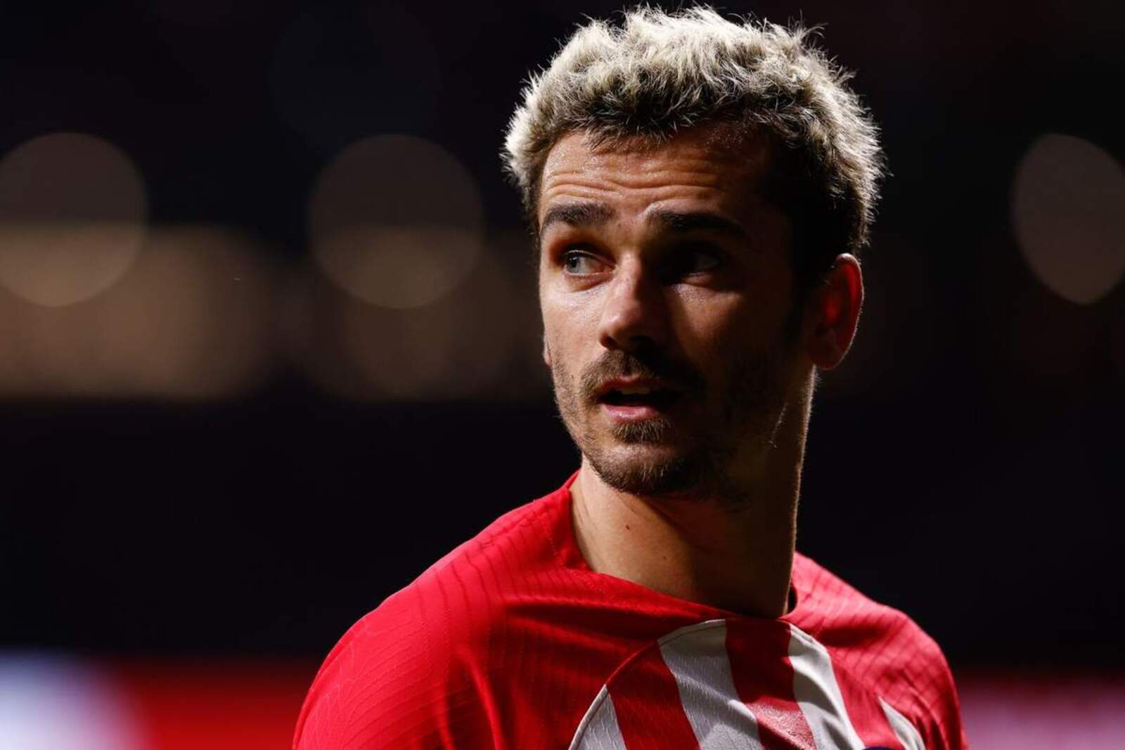 Antoine Griezmann fue homenajeado en el Metropolitano