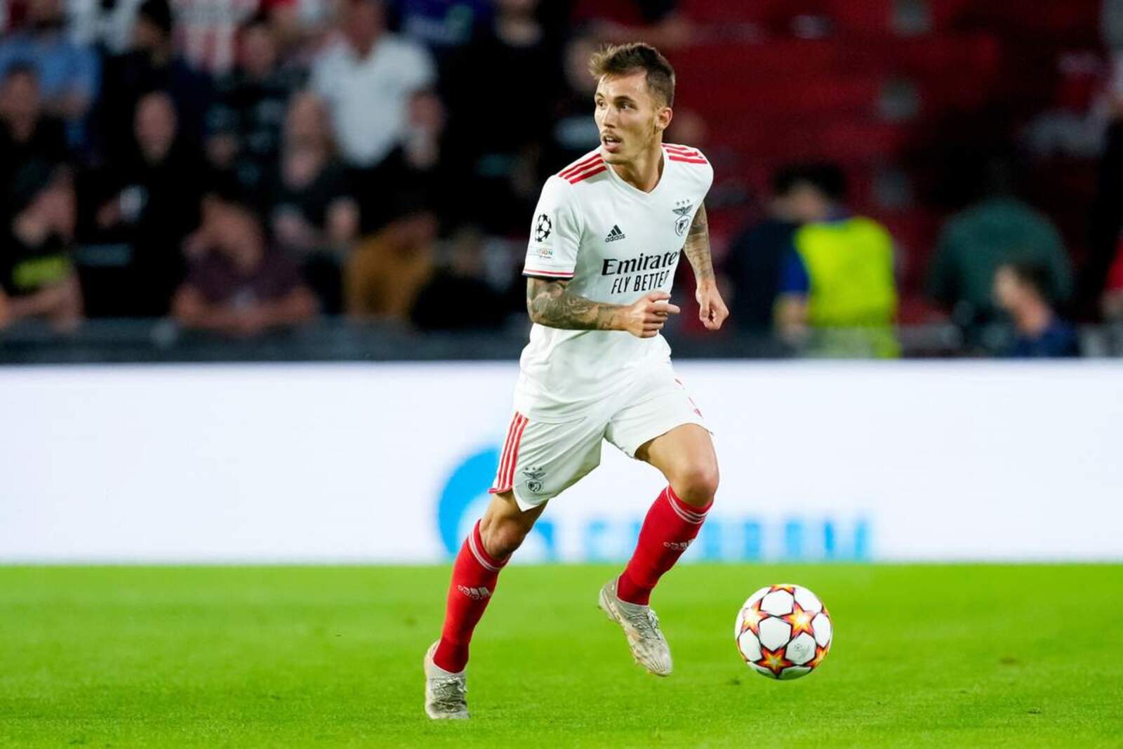 Alejandro Grimaldo en su etapa en el SL Benfica