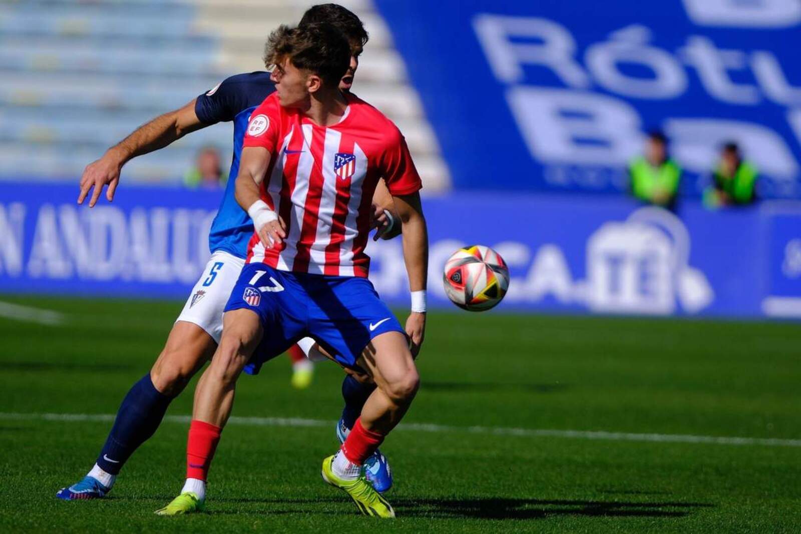 Adrián Niño en el partido Atleti B - San Fernando