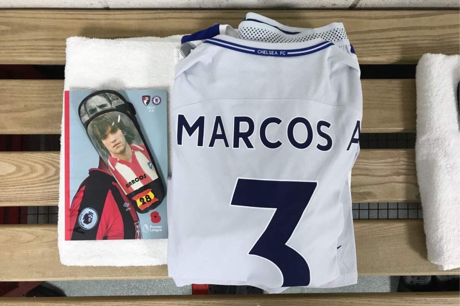 Espinilleras de Marcos Alonso