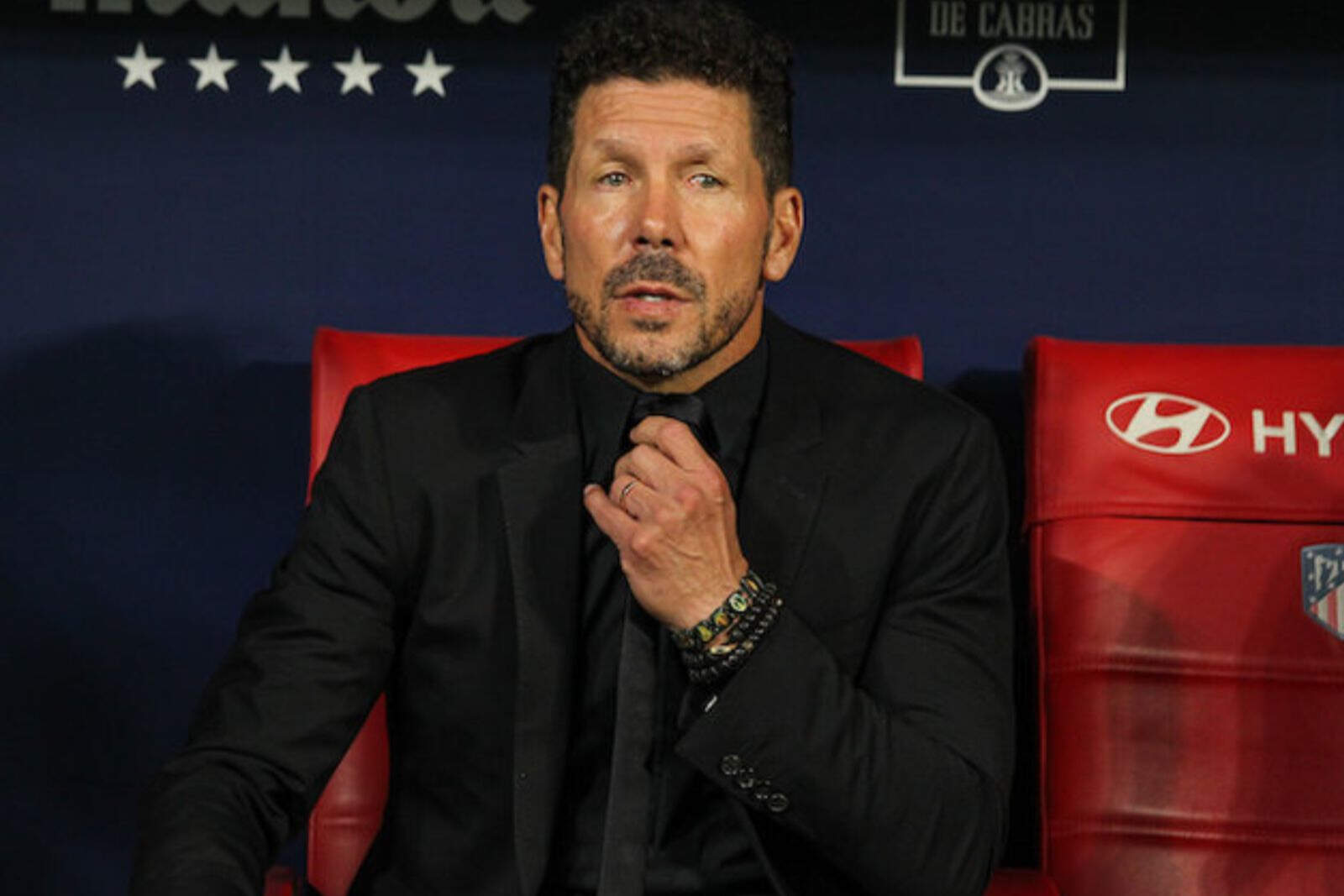 Simeone deberá elegir su próximo delantero