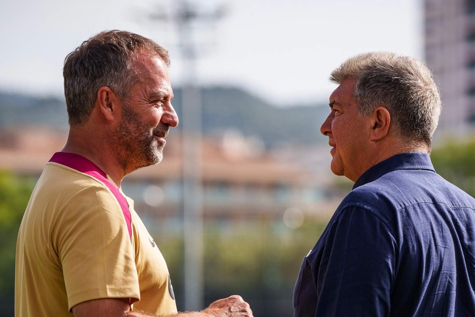 Flick y Laporta hablan sobre los posibles descartes