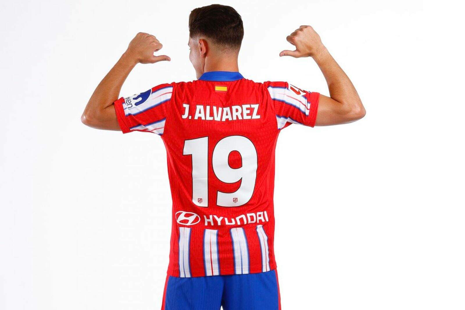 Julián en su presentación