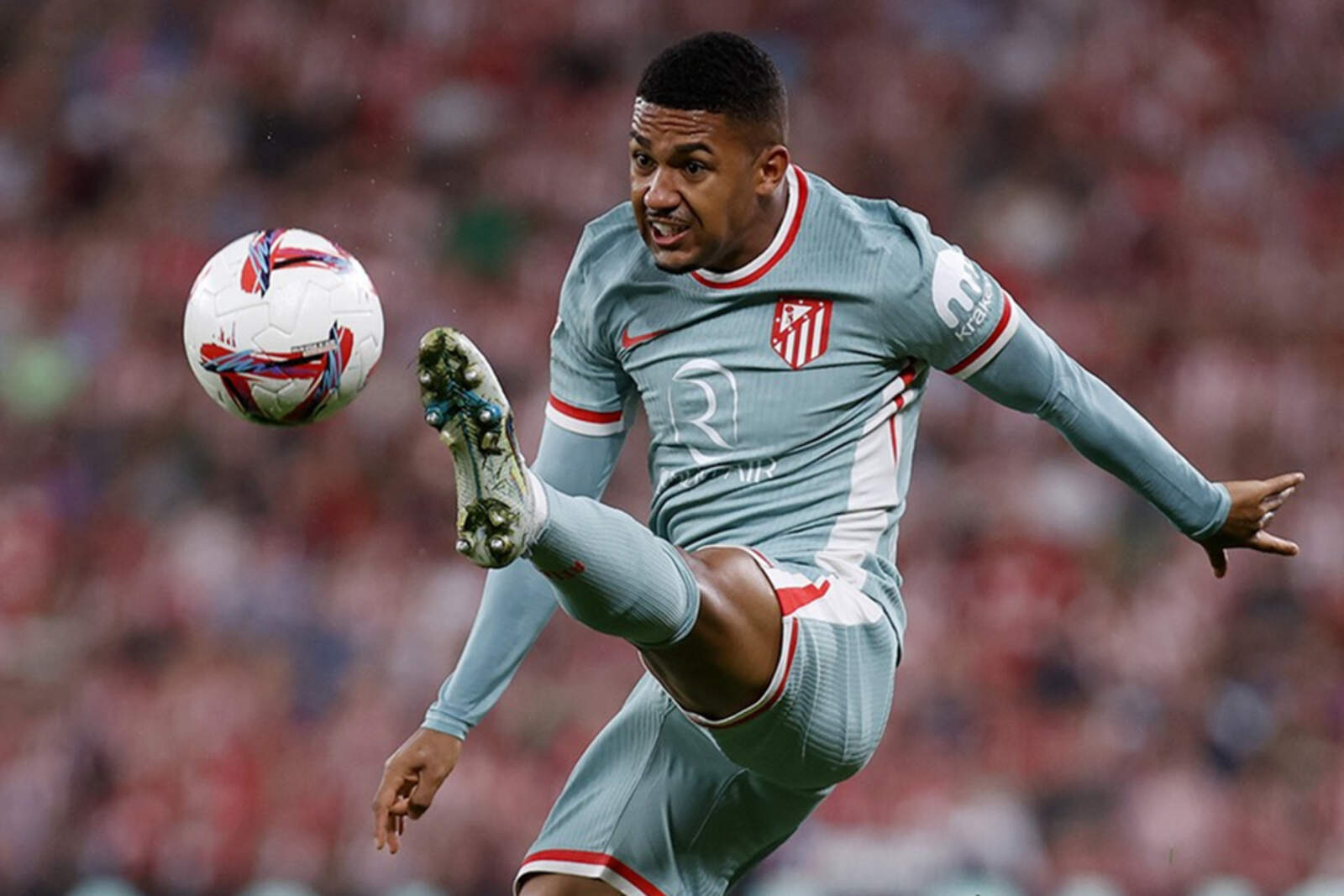 Samuel Lino en un partido de LaLiga