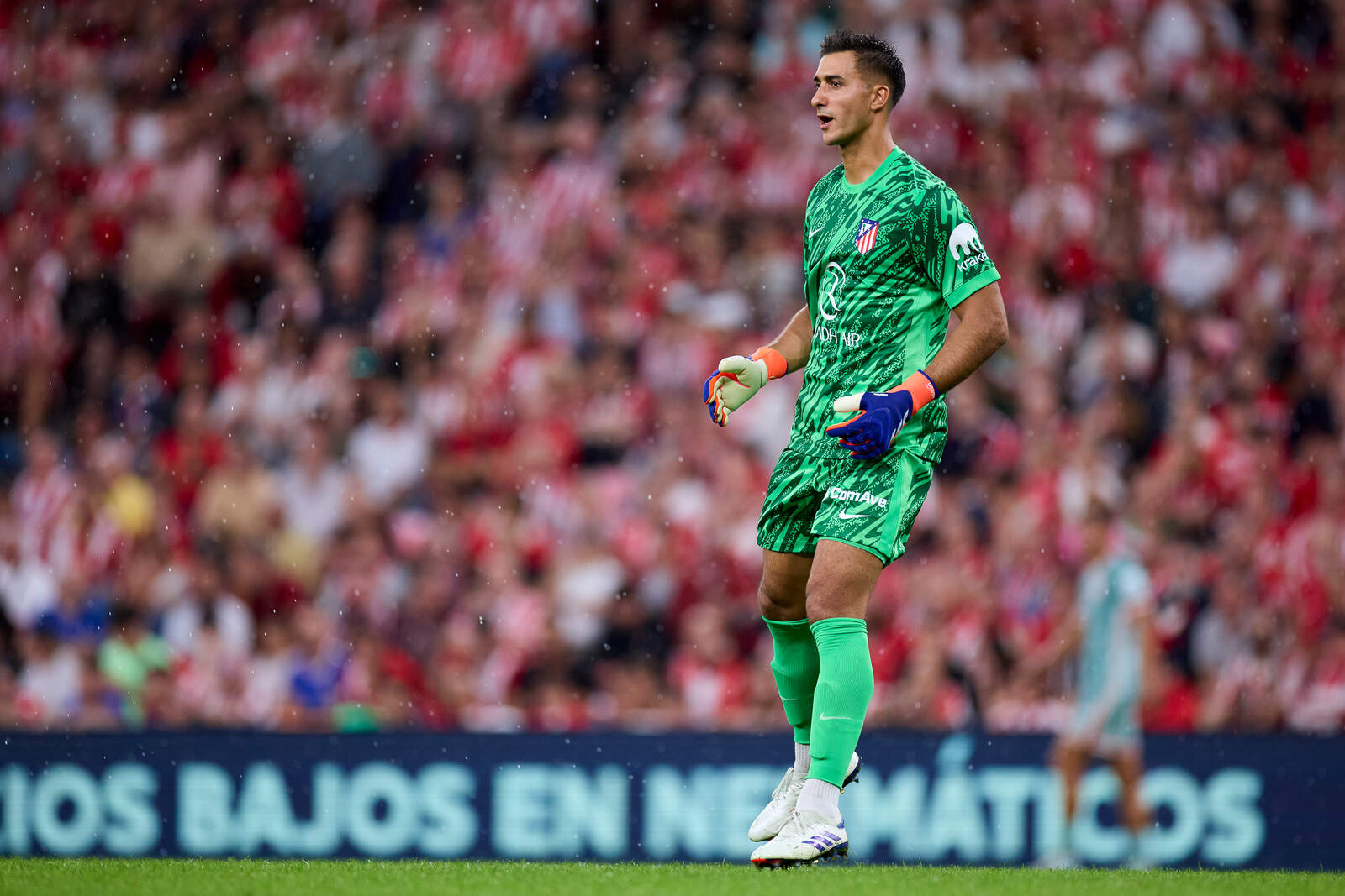 Juan Musso en su debut ayer