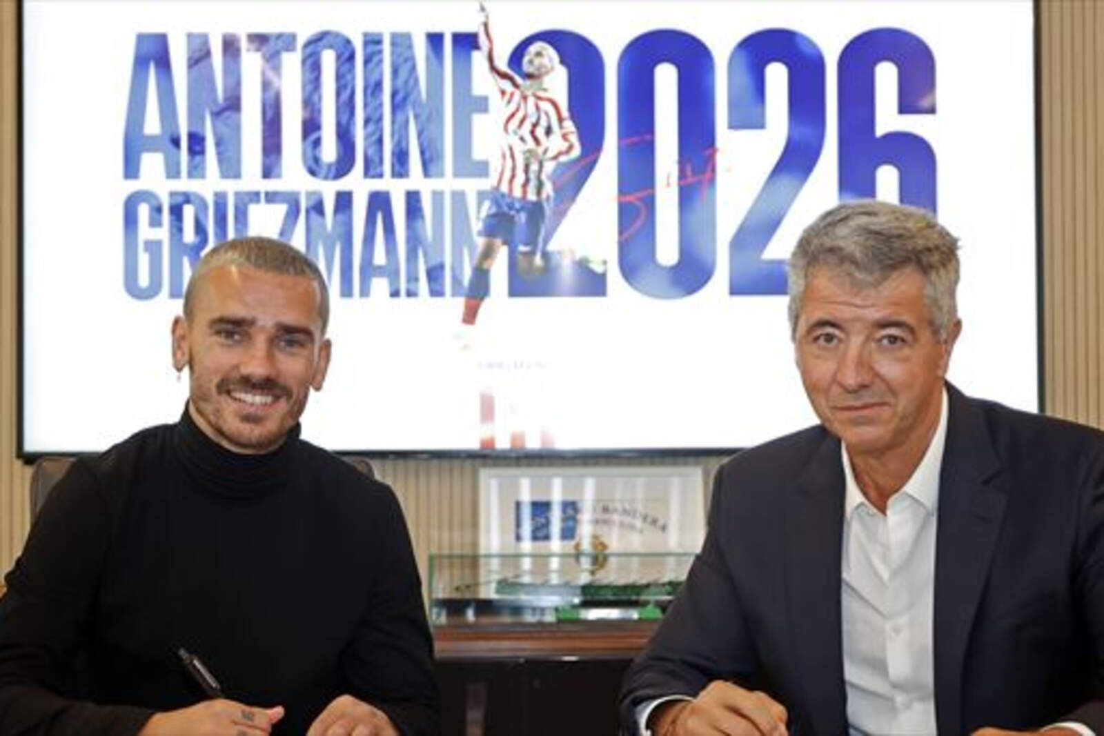 La ultima renovación de Griezmann fue hasta 2026 | Fuente @Atleti