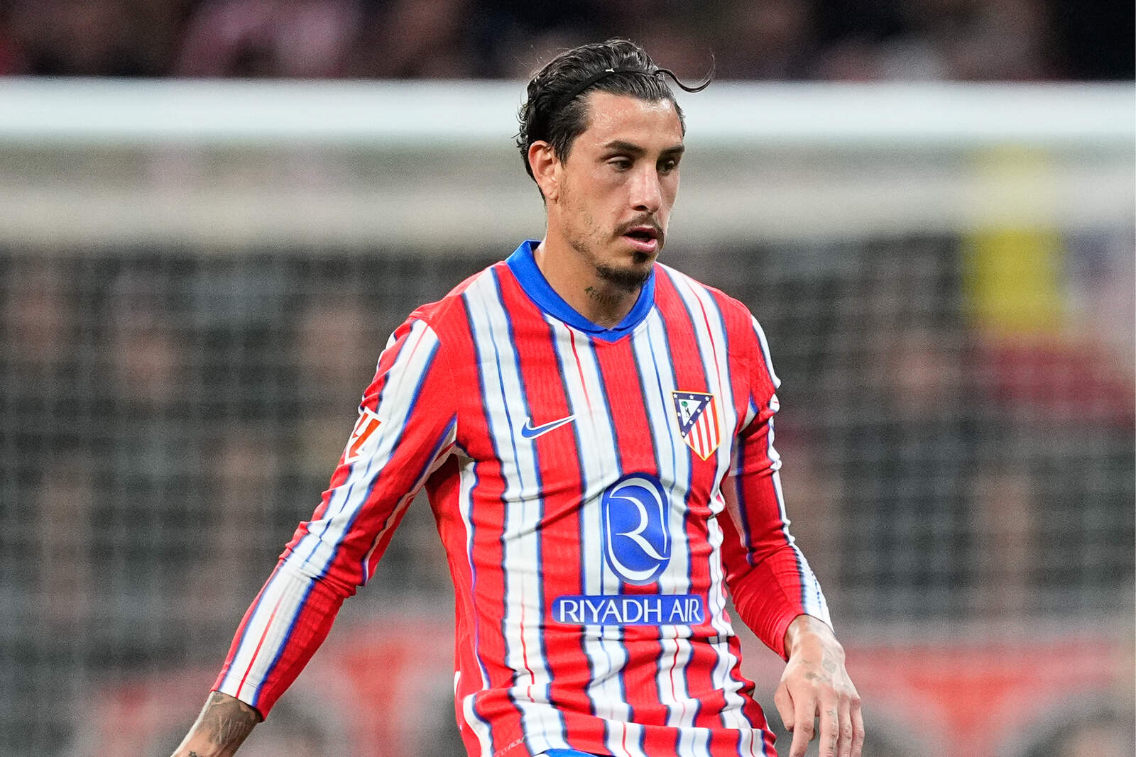 Jose María Giménez contra el Valencia