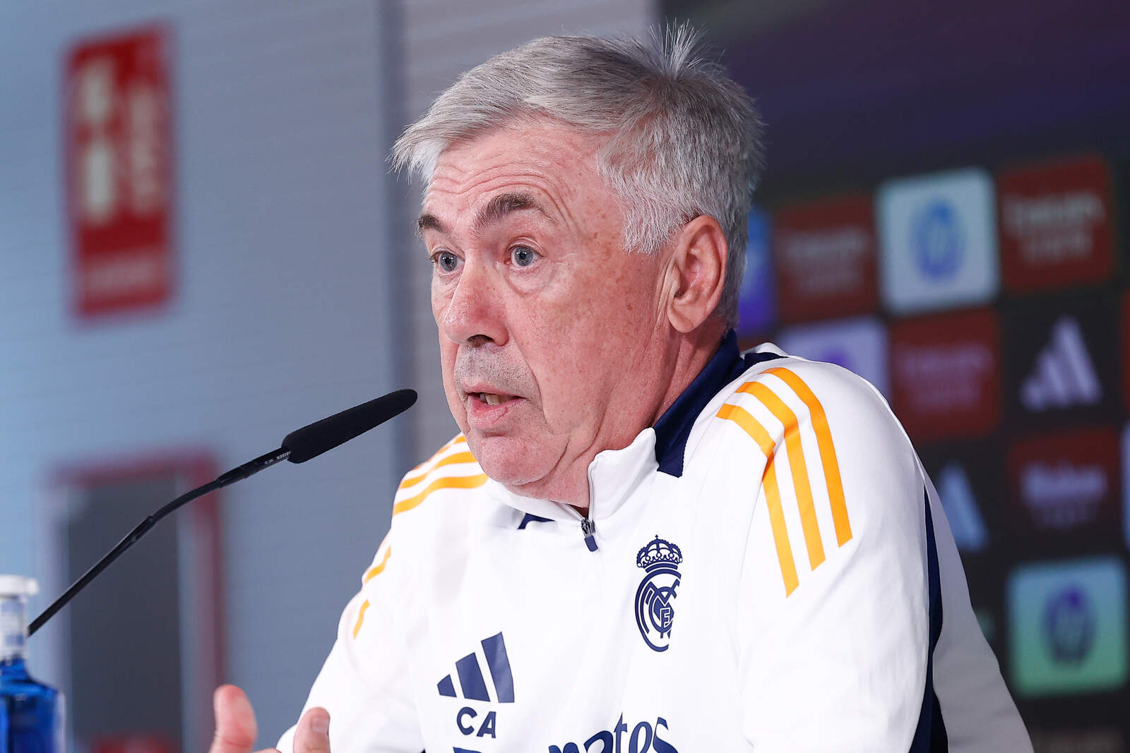 Ancelotti en una rueda de prensa | Fuente @realmadrid