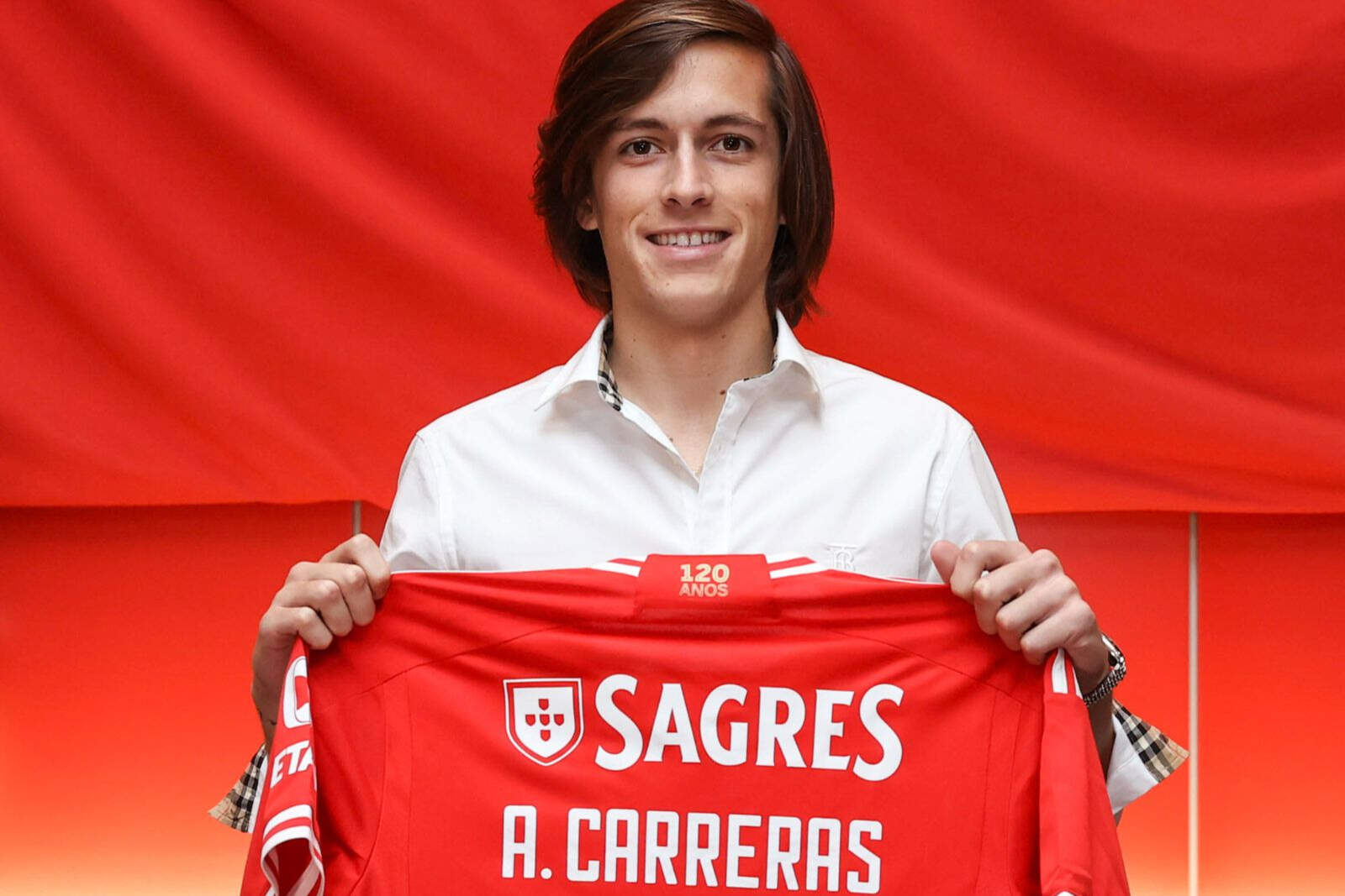 Alvaro Carreras gusta mucho en el Atlético