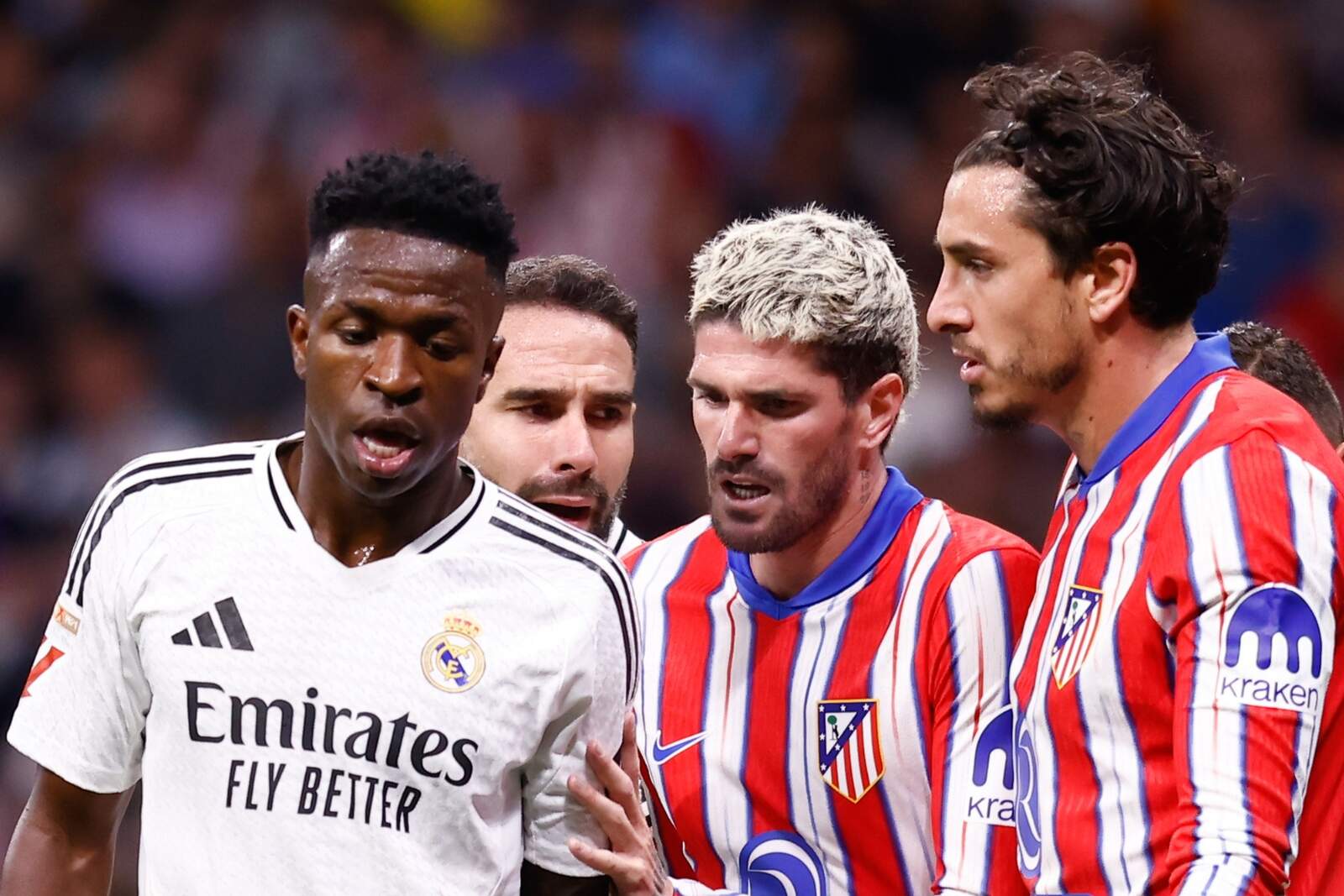 Vinícius con De Paul