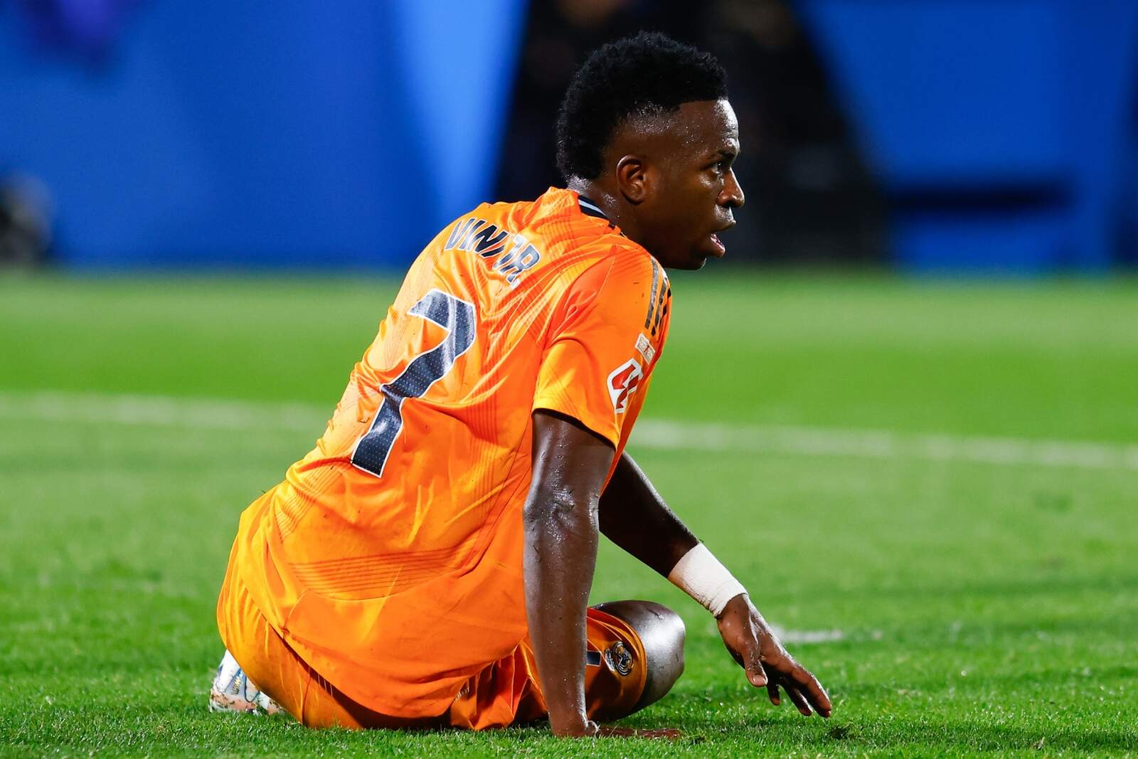 Vinicius cae lesionado, y el Real Madrid le pierde durante un mes
