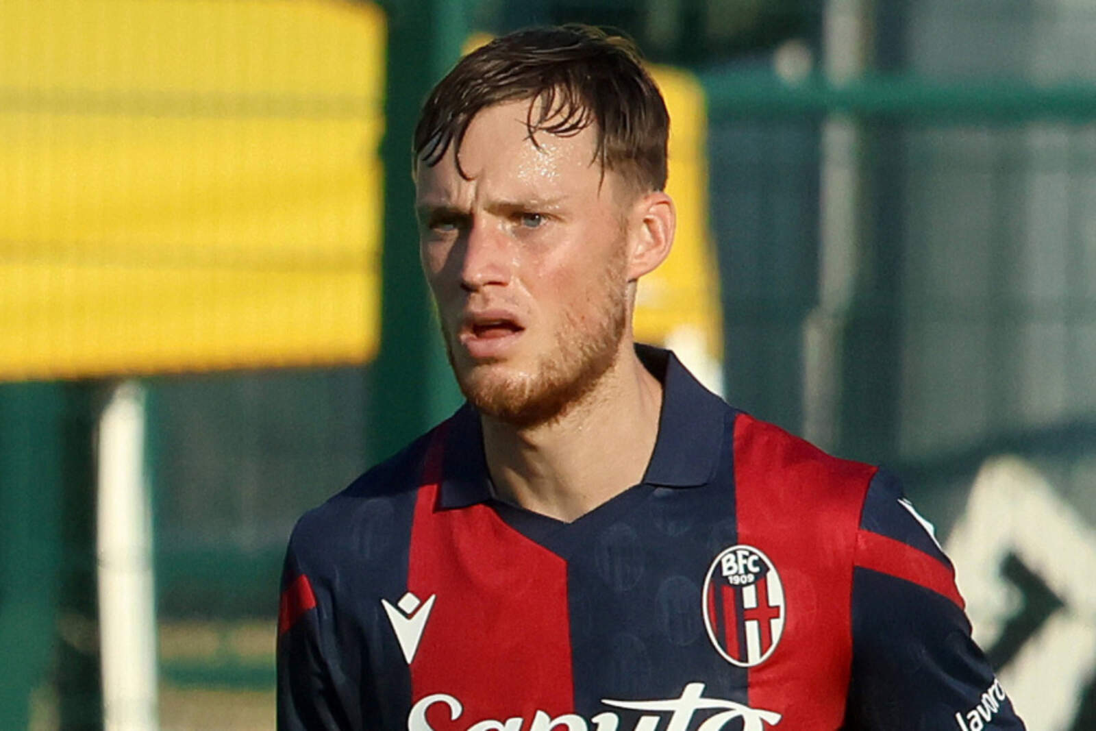 Sam Beukema con el Bologna