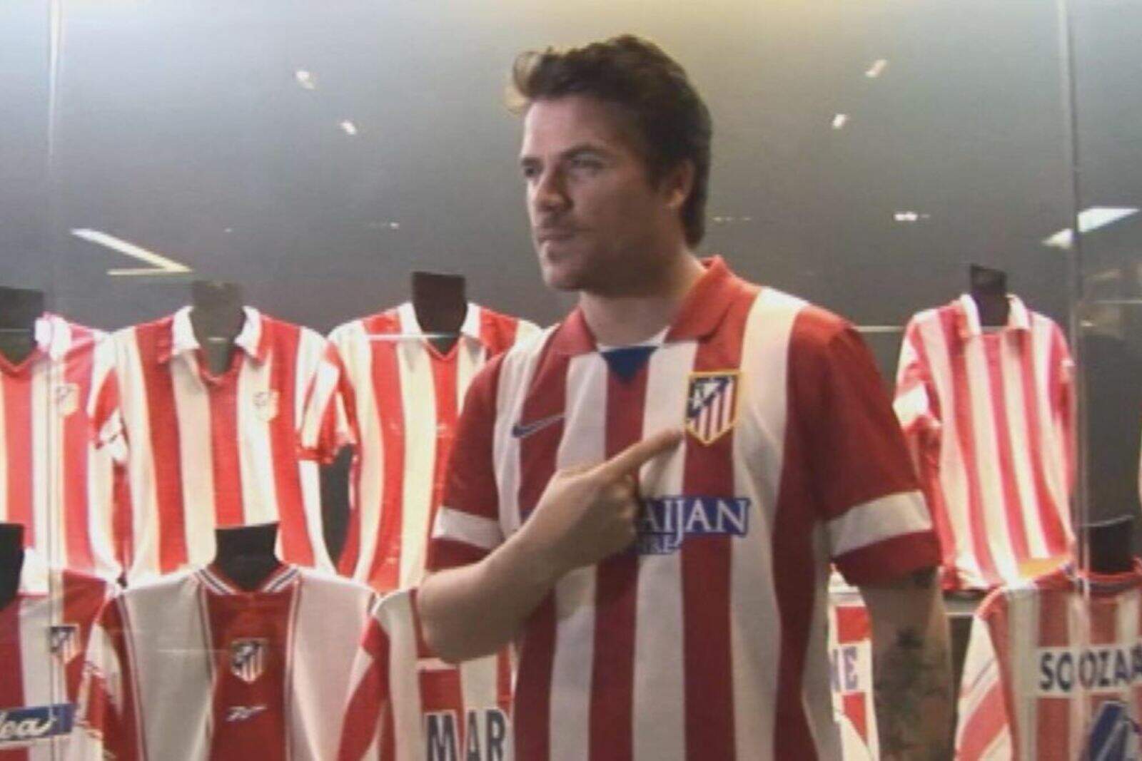 Dani Martín con la camiseta del Atleti