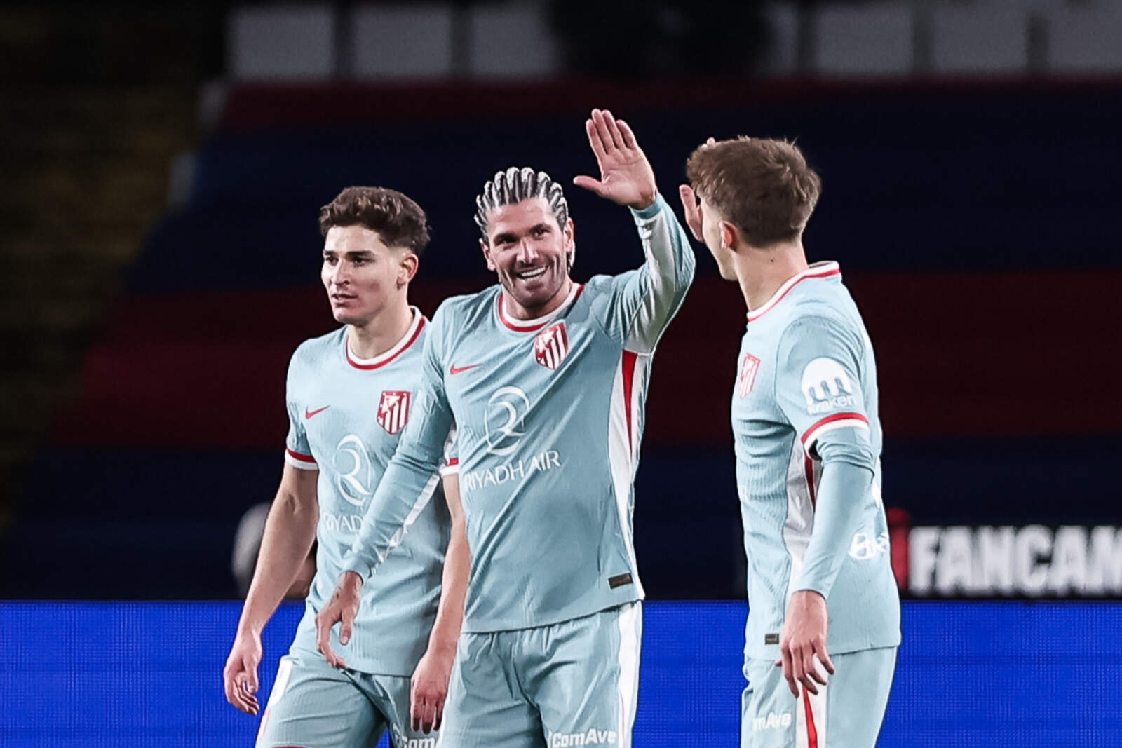 De Paul celebrando un gol suyo