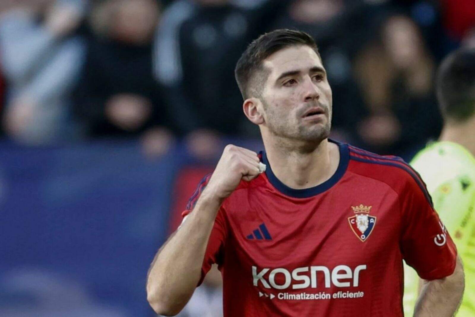 Jesús Areso espera por Molina
